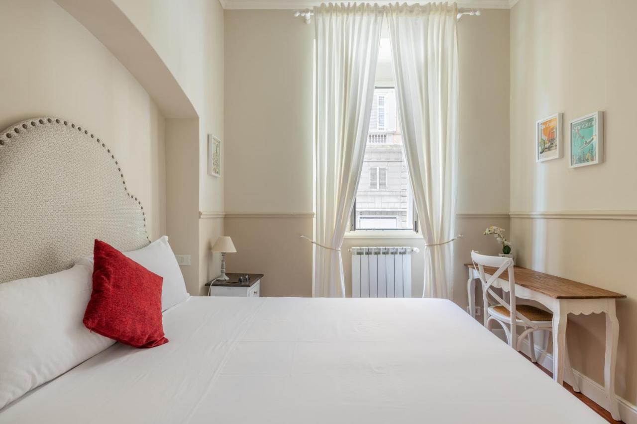 Charming Apartment With Patio A Few Steps From Colosseum Kültér fotó