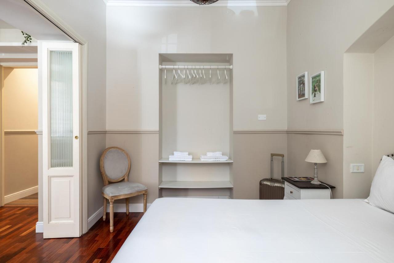 Charming Apartment With Patio A Few Steps From Colosseum Kültér fotó