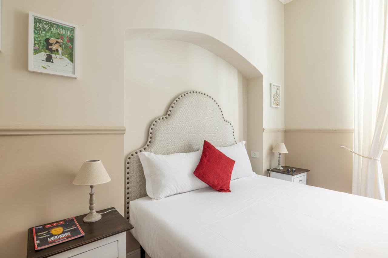 Charming Apartment With Patio A Few Steps From Colosseum Kültér fotó