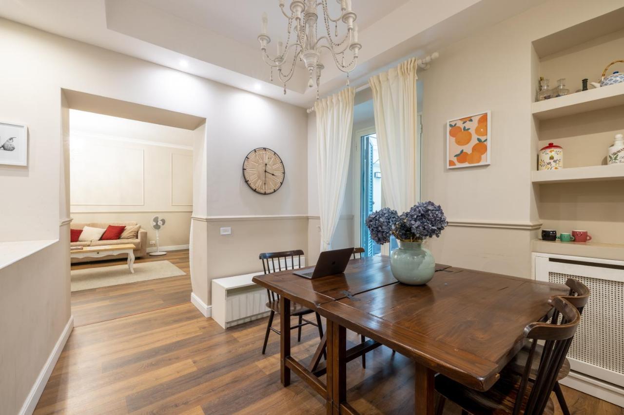 Charming Apartment With Patio A Few Steps From Colosseum Kültér fotó